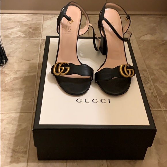 Authentic Leather Gucci Sandals - Picture 2 of 4
